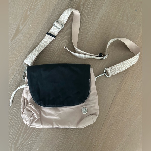 Lululemon Party Om Bag | Grain / Deep Coal / Angel Wing - Picture 6 of 12